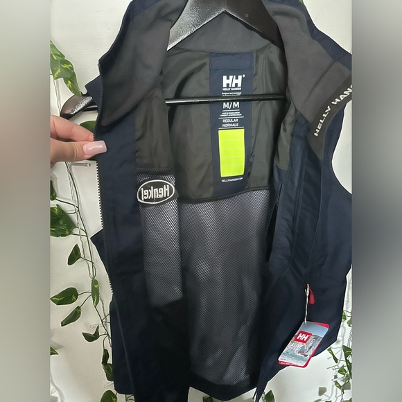 Helly Hansen Black Vest for Men - Picture 10 of 15